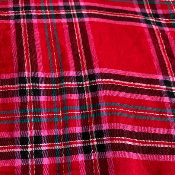 ⭐️ Victoria’s Secret Flannel Top - Picture 2 of 7